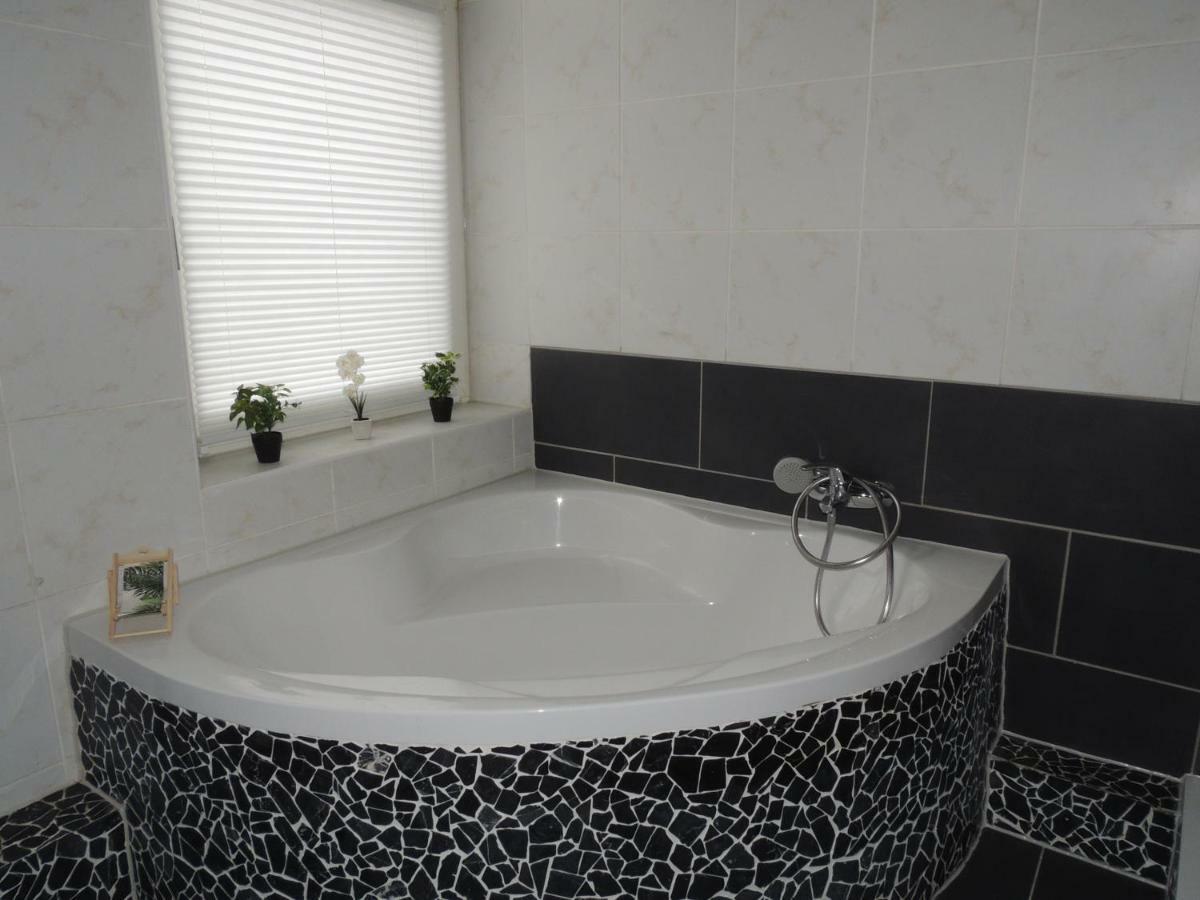 Zentrales Apartment In Gelsenkirchen Kültér fotó